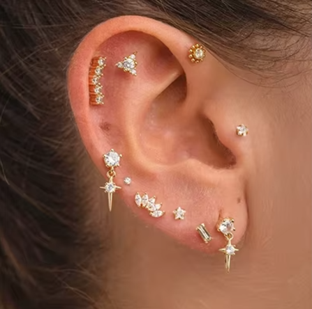 femme avec piercing Oria