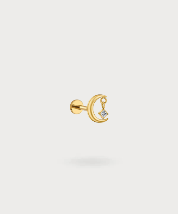 Piercing conch Giulia en titane doré, lune avec zircon pendant scintillant.