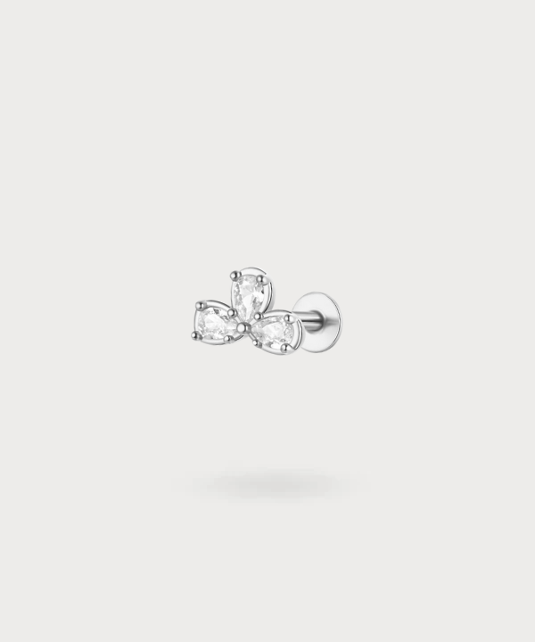 Margarita, un bijou tragus en argent ou or blanc avec une fleur scintillante