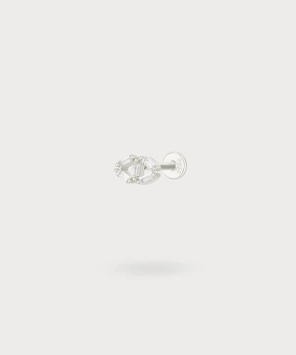 Livia, bijou tragus en argent avec zircons baguette et design moderne