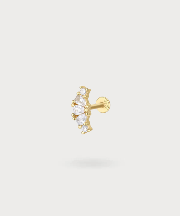 Piercing hélix Hegoa avec des zircons en ligne, brillant de sophistication