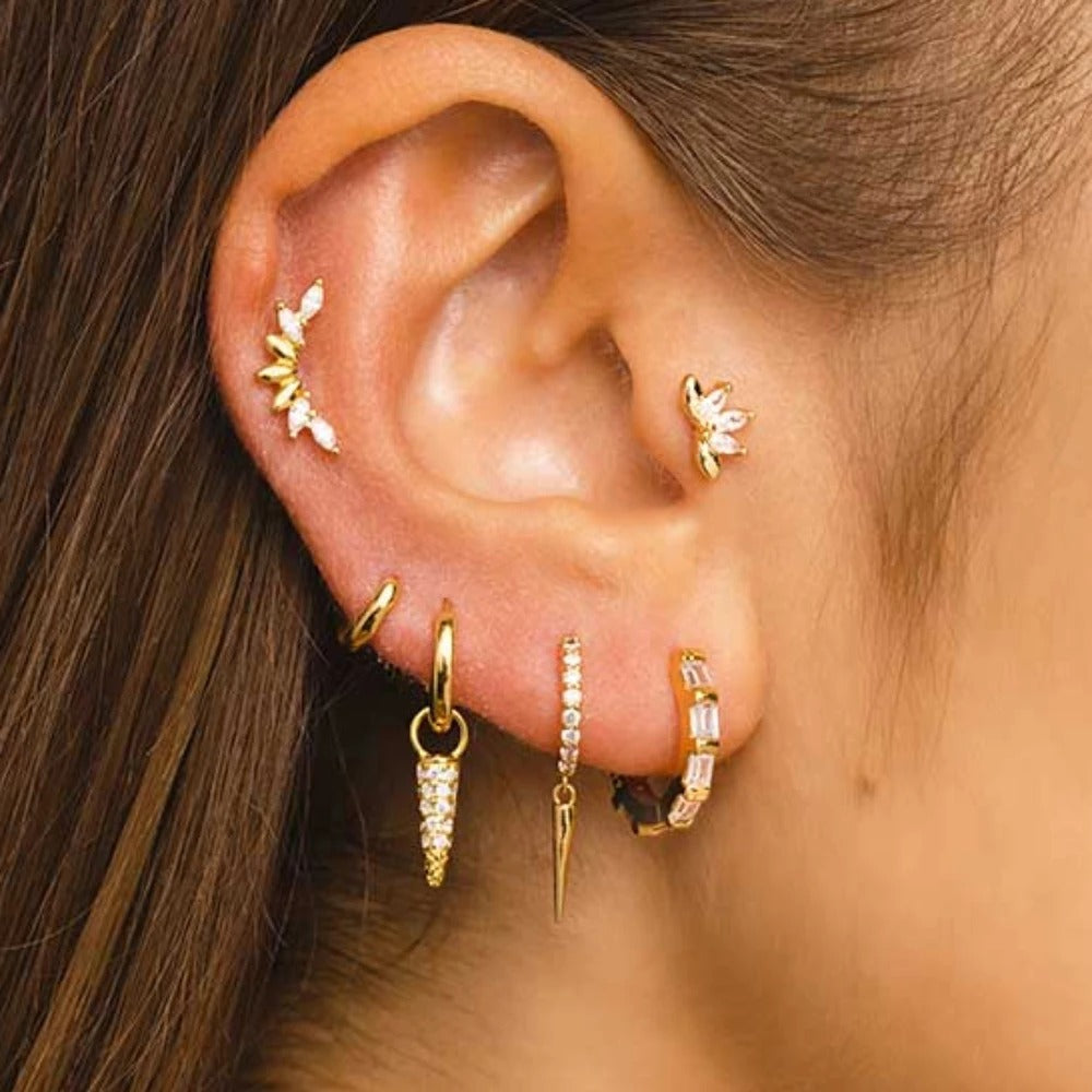 Piercing de lobe Belkis luxueux avec pétales en zircon scintillant