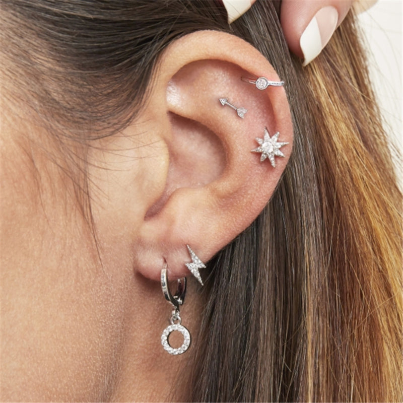 piercing helix fleche doré porté femme