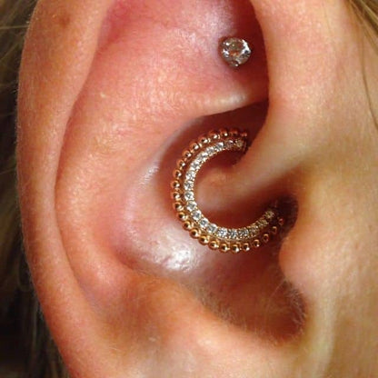 "Piercing Anneau Conch femme oreille