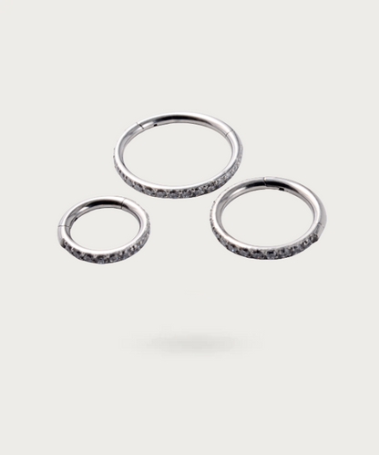 Piercing snug argenté en titane, différentes tailles